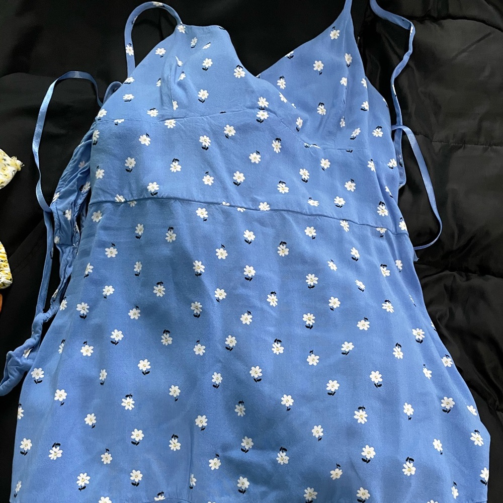 Baby Blue Daisy Print Dress